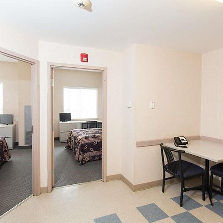 Residence & Conference Centre - Kitchener-Waterloo מראה חיצוני תמונה