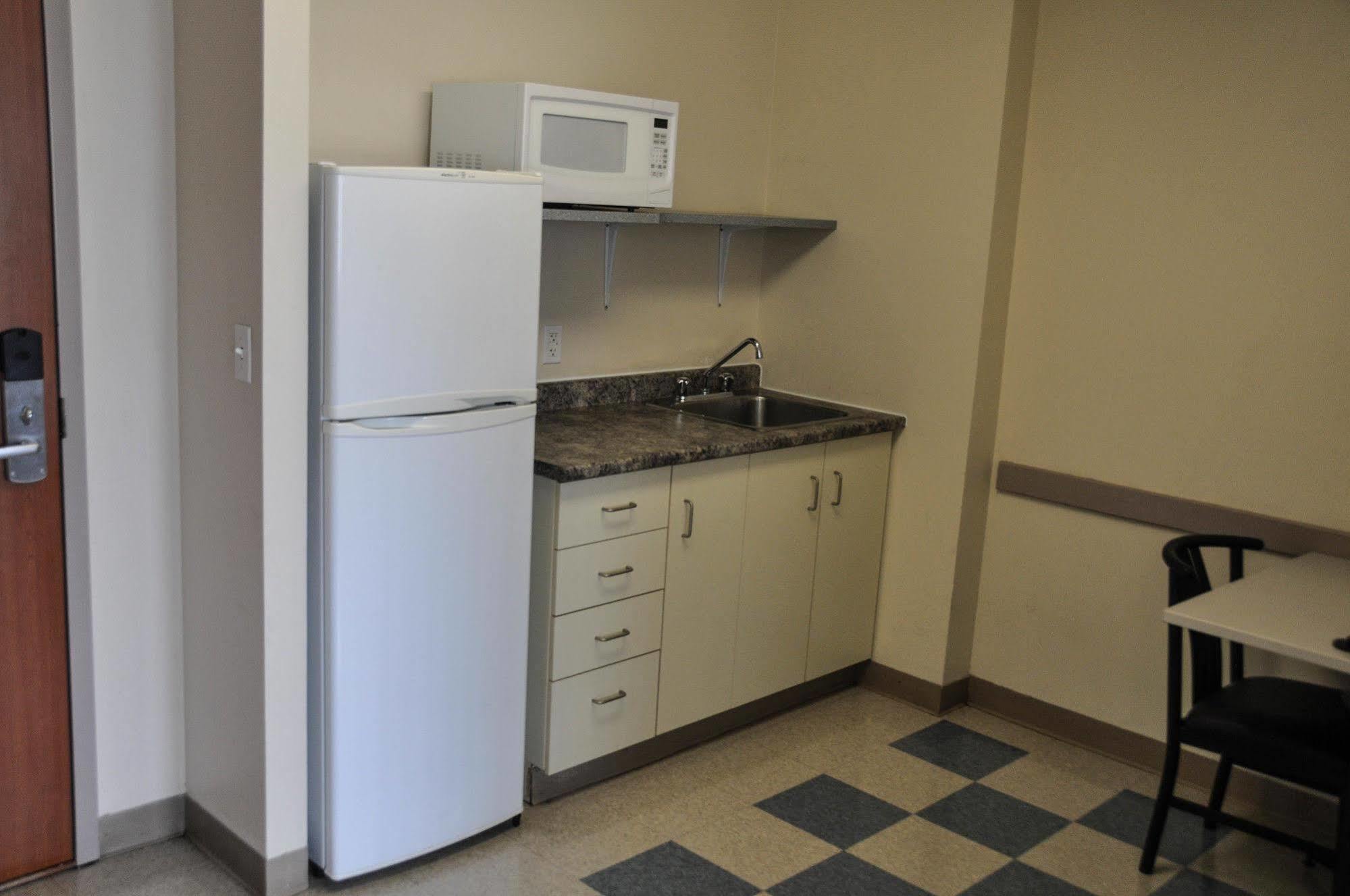 Residence & Conference Centre - Kitchener-Waterloo מראה חיצוני תמונה