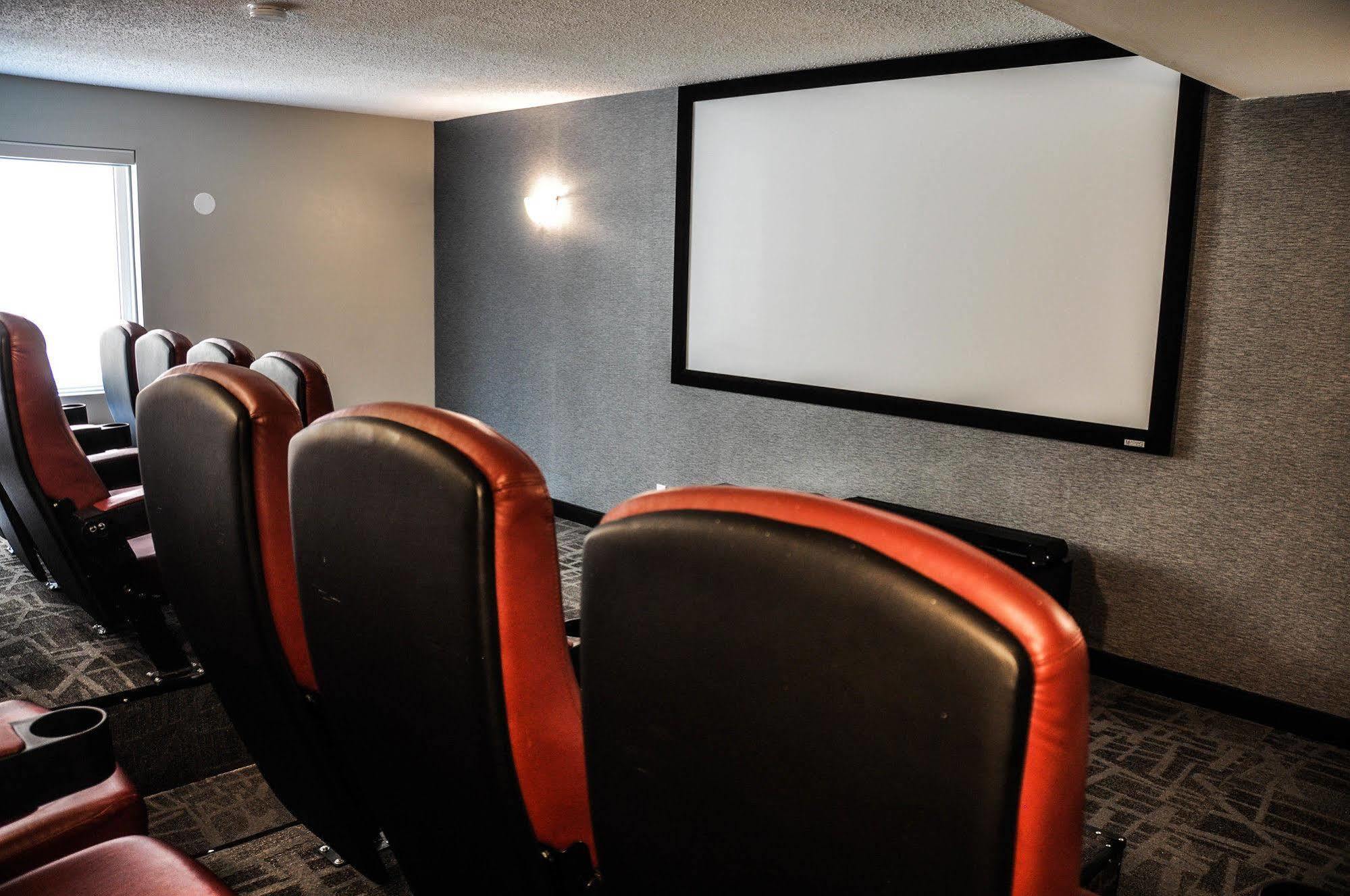 Residence & Conference Centre - Kitchener-Waterloo מראה חיצוני תמונה